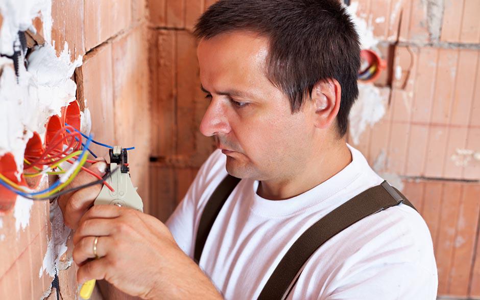 recherche travail électricien bâtiment Paris 20